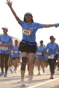 BIB: 9808
                            <button type="button" onclick="openModal(3105798)" class="btn btn-primary btn-sm float-right btn-popup" data-toggle="modal" data-target=".modal-high-quality">
                        <i class="fas fa-shopping-cart"></i> Add to Cart
                    </button>
                                            <button type="button" onclick="isThisMe(3105798, true)" class="btn btn-success btn-sm float-right btn-popup btn-isme hidden" data-toggle="tooltip" data-placement="bottom" title="นี่คือรูปของคุณใช่ไหม คลิกที่นี่เพื่อเอาเข้าอัลบั้ม">
                        <i class="fas fa-plus"></i> Add to album
                    </button>
                    <button type="button" onclick="isThisMe(3105798, false)" class="btn btn-warning btn-sm float-right btn-popup btn-isnotme hidden">
                        <i class="fas fa-ban"></i> Remove from album
                    </button>